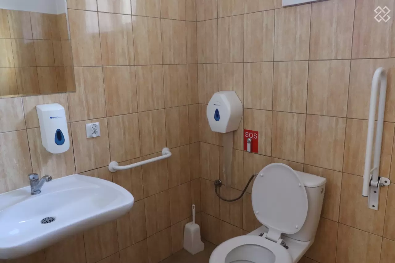Toaleta dostosowana dla osób ze szczególnymi potrzebami